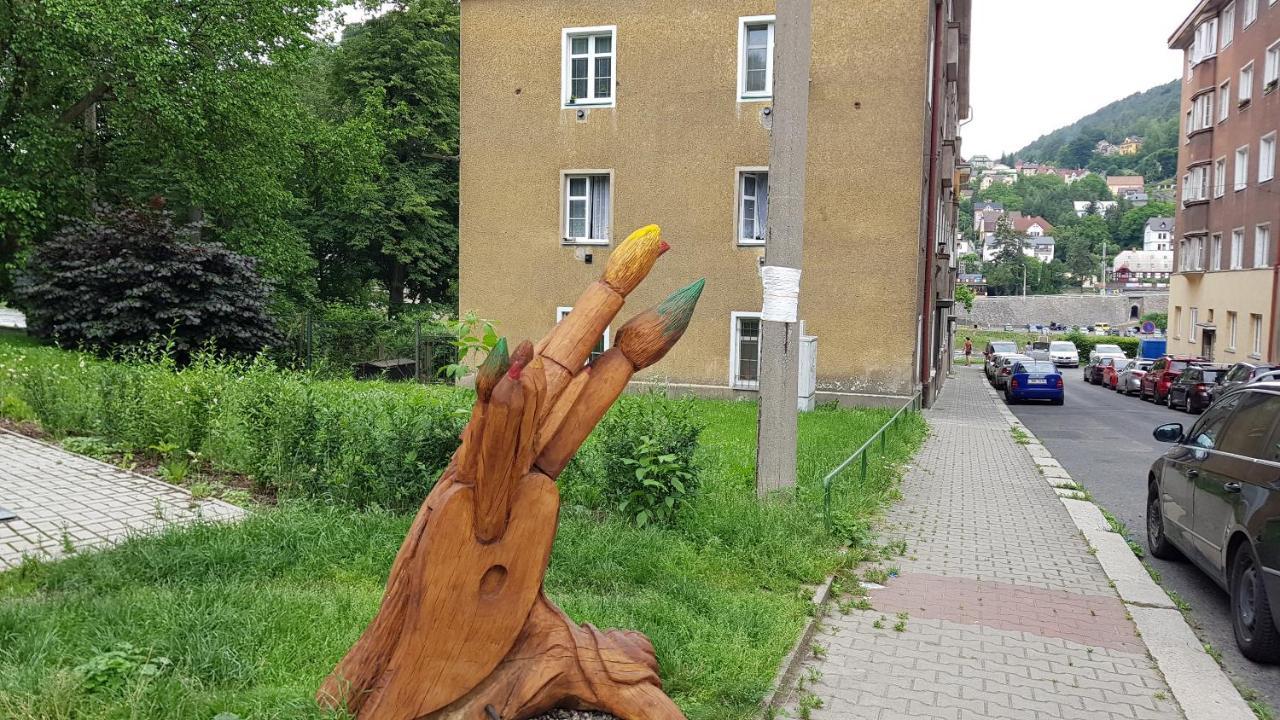 Apartman Pod Zamkem Дечин Экстерьер фото